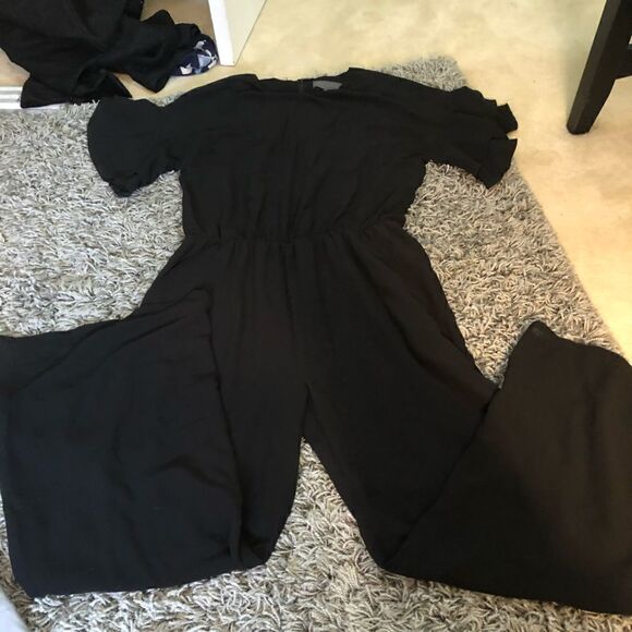 Anthropologie Sunday in Brooklyn Black Jumpsuit - Picture 1 of 11